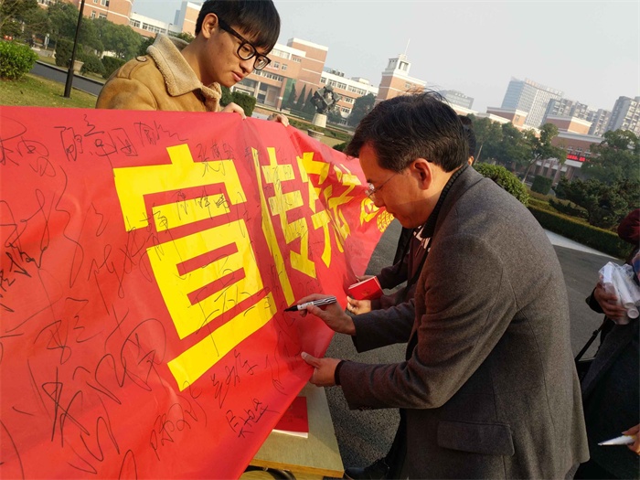 QQ图片20161205092044.jpg QQ图片20161205092044.jpg