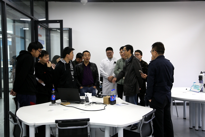 微信图片_20181205220729_副本700.jpg 微信图片_20181205220729_副本700.jpg
