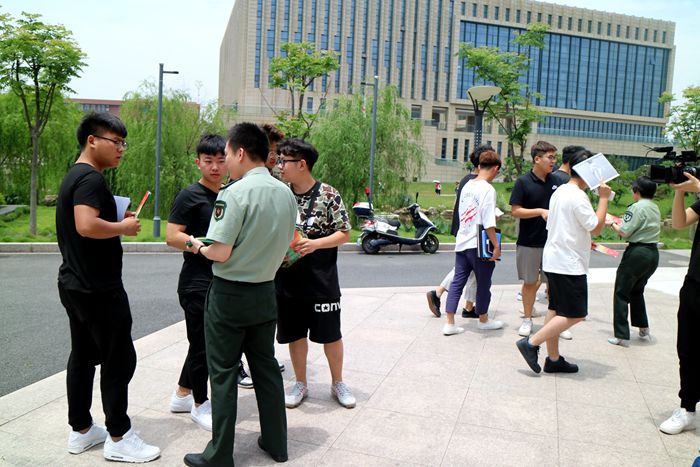 正文700-2.JPG 正文700-2.JPG
